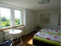 Schlafzimmer mit Doppelbett